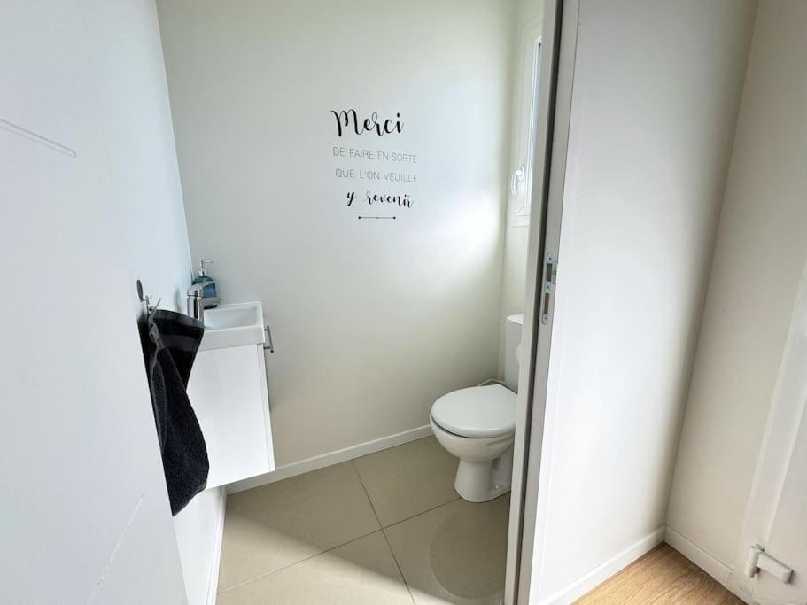 La Maison Bleue - Plain-Pied Proche Plages Et Caen Rosel Exterior photo